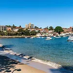 The Little Palm - Prime Locale Between Beach And Wharf